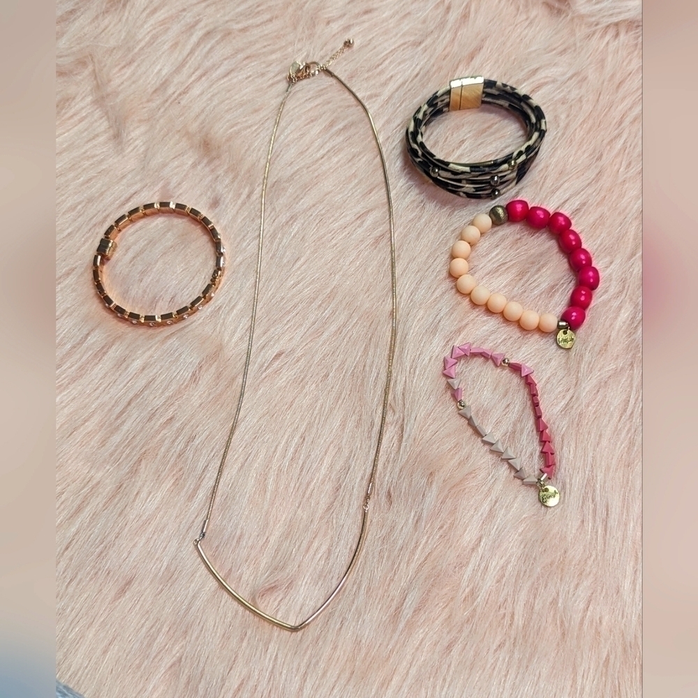 JEWELRY LOT PREMIER, ERIMISH, CHARMING CHARLIE, MAGNETIC CLOSEURES